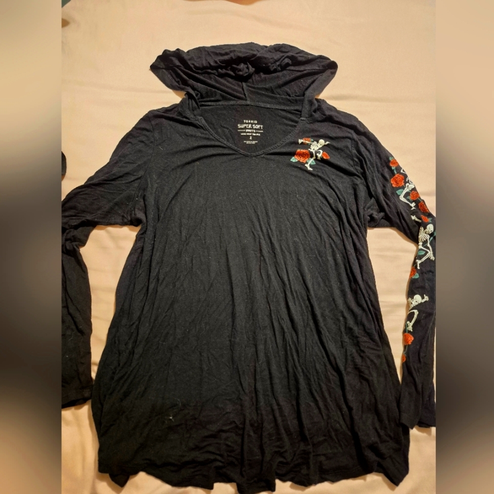 Torrid Rose Skull Lightweight Hooded Long Sleeve Super Soft